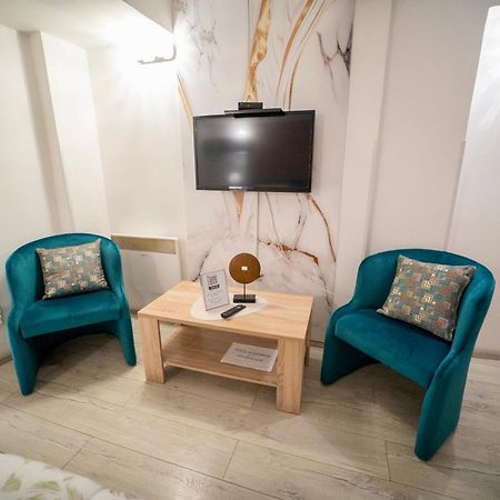 קרגיובאק Apartmani Aleksandra U Centru Grada מראה חיצוני תמונה
