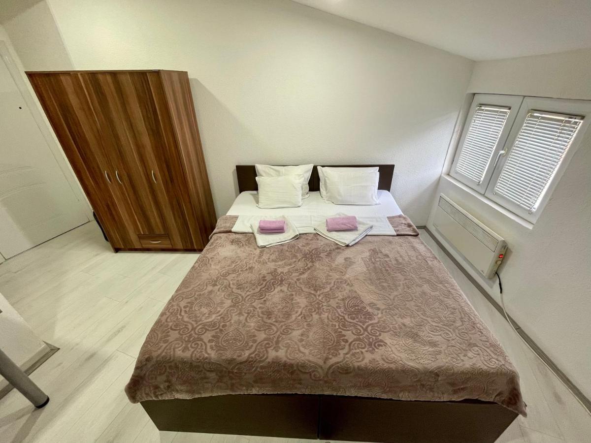 קרגיובאק Apartmani Aleksandra U Centru Grada מראה חיצוני תמונה