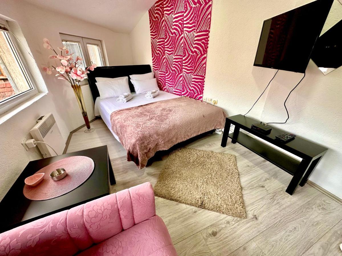 קרגיובאק Apartmani Aleksandra U Centru Grada מראה חיצוני תמונה