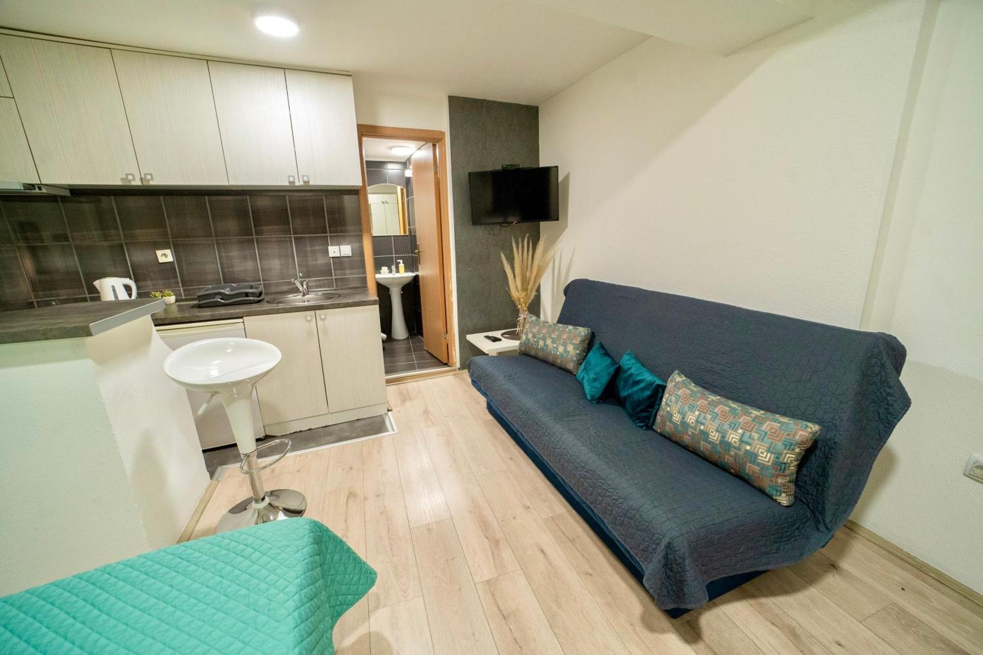 קרגיובאק Apartmani Aleksandra U Centru Grada מראה חיצוני תמונה