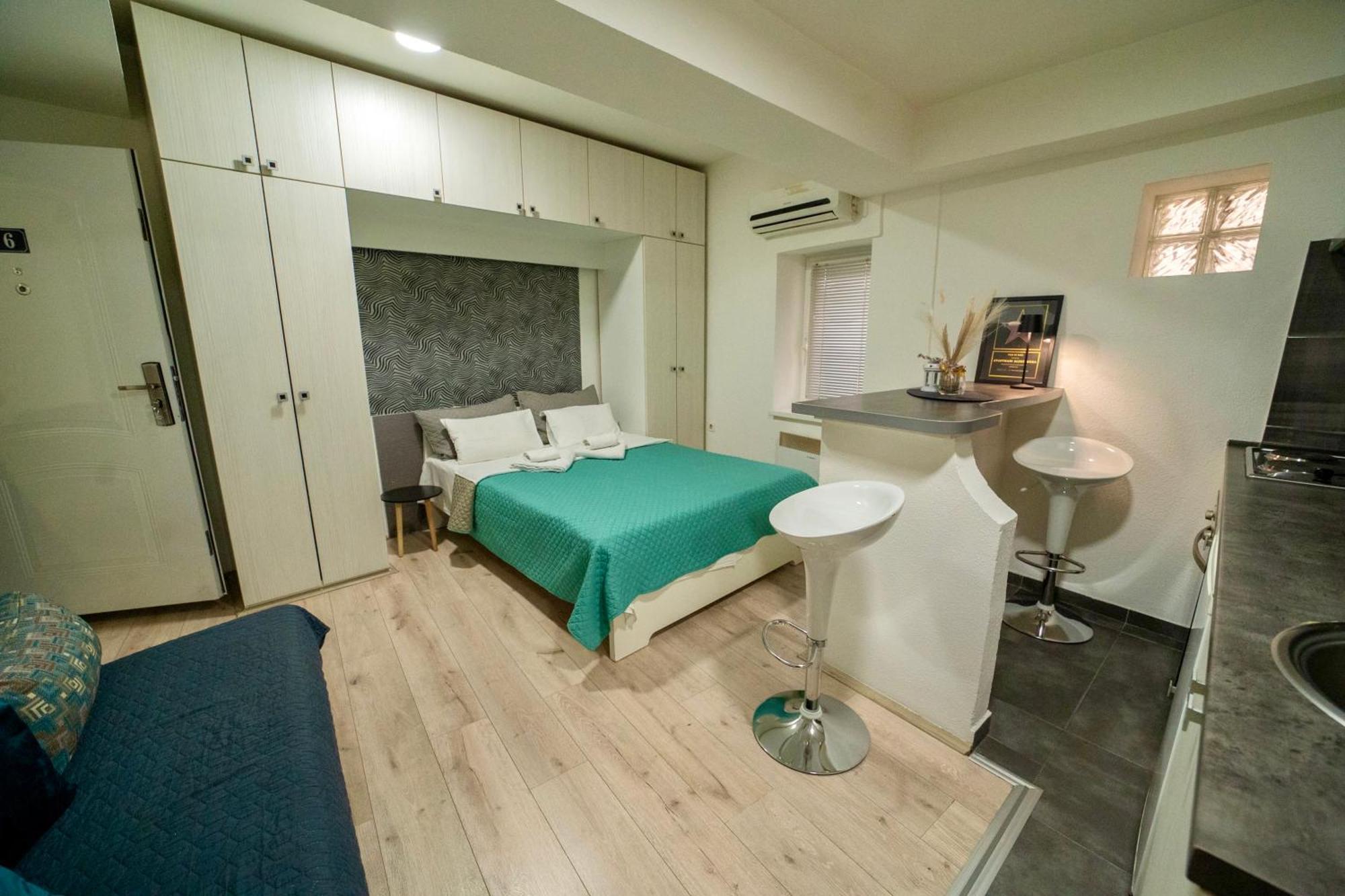 קרגיובאק Apartmani Aleksandra U Centru Grada מראה חיצוני תמונה