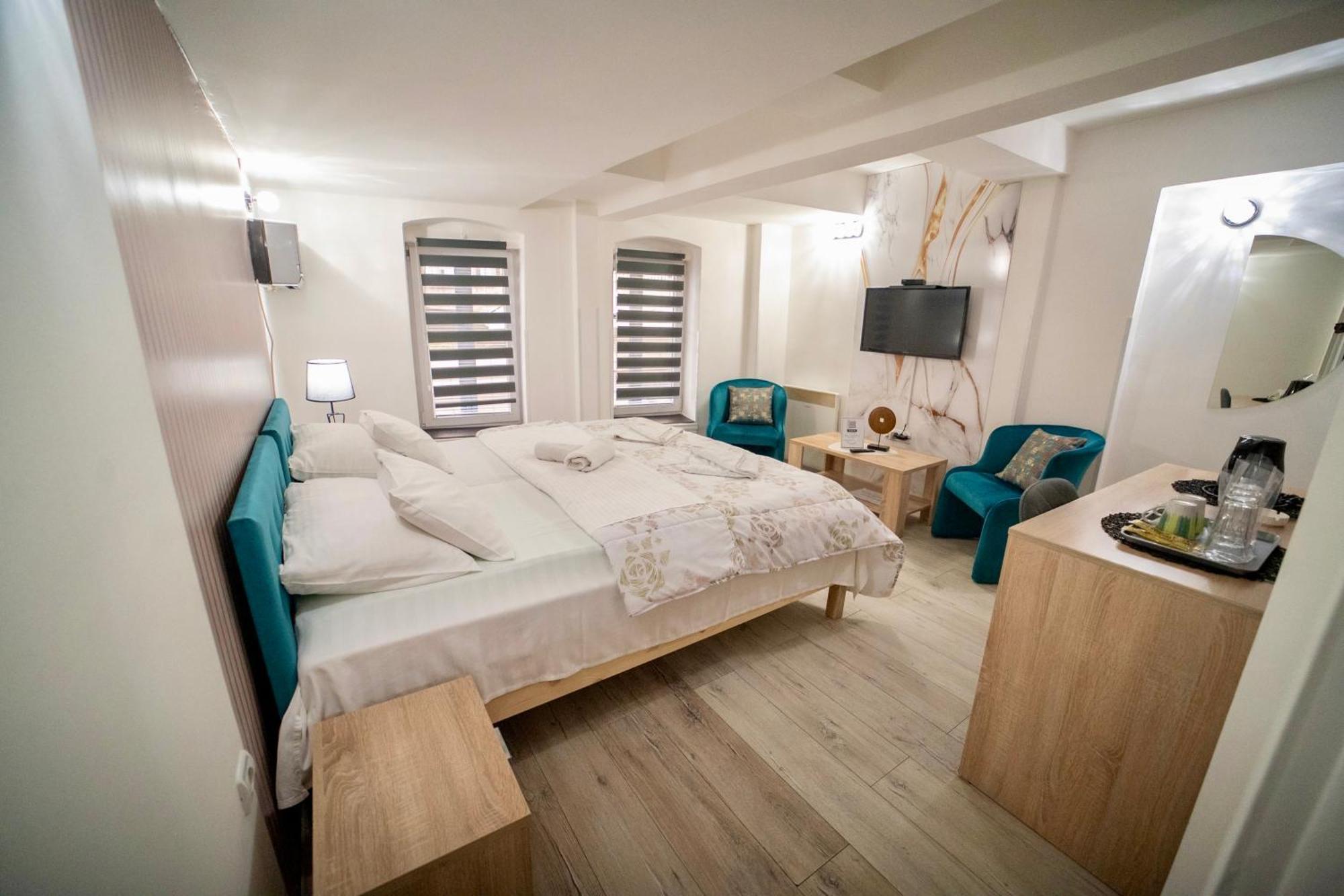 קרגיובאק Apartmani Aleksandra U Centru Grada מראה חיצוני תמונה