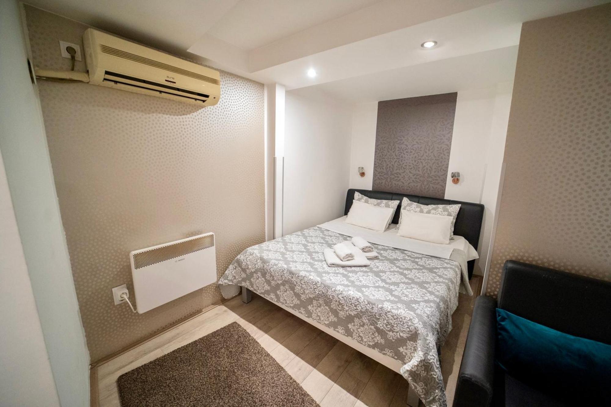 קרגיובאק Apartmani Aleksandra U Centru Grada מראה חיצוני תמונה