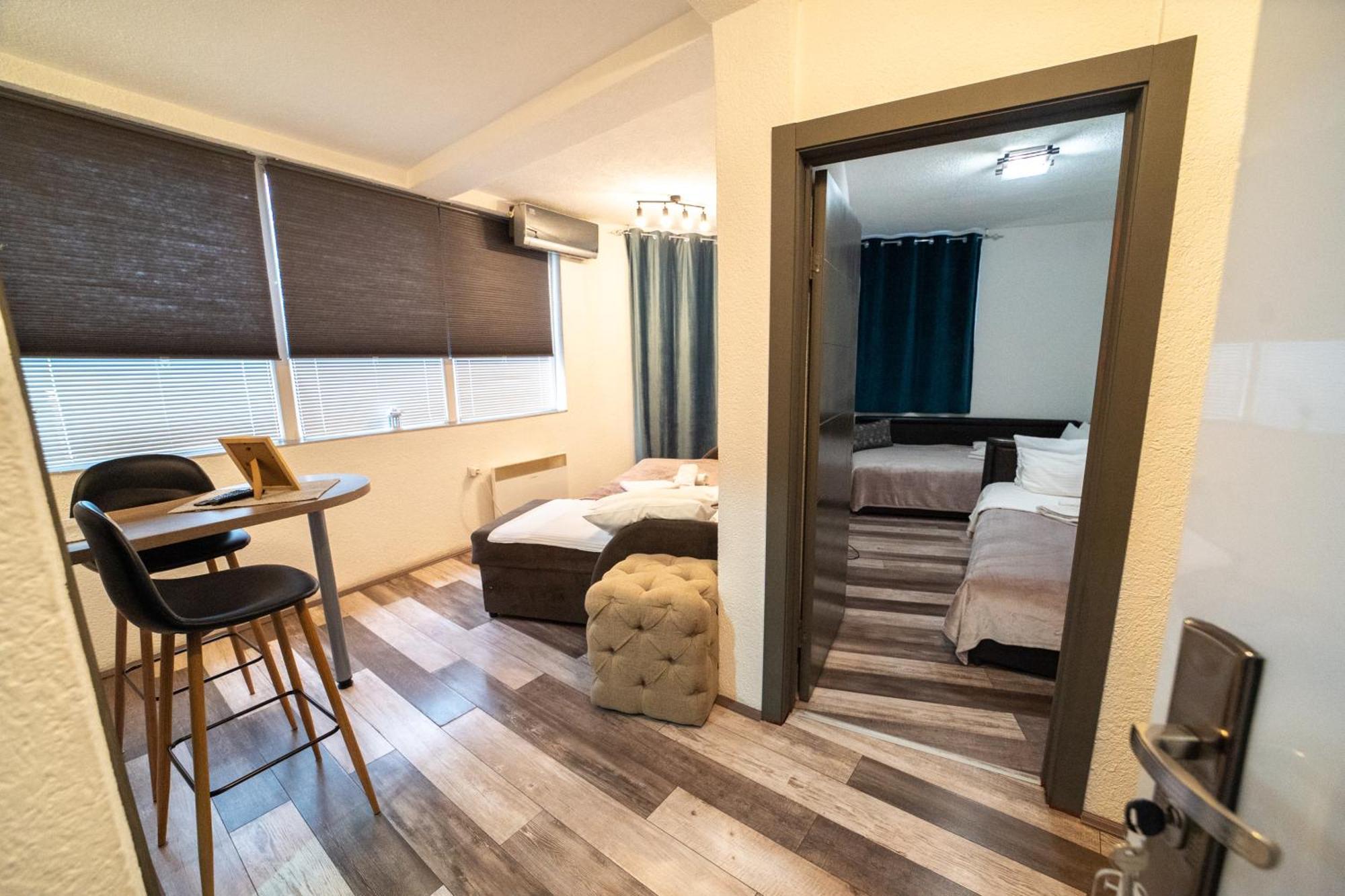 קרגיובאק Apartmani Aleksandra U Centru Grada מראה חיצוני תמונה