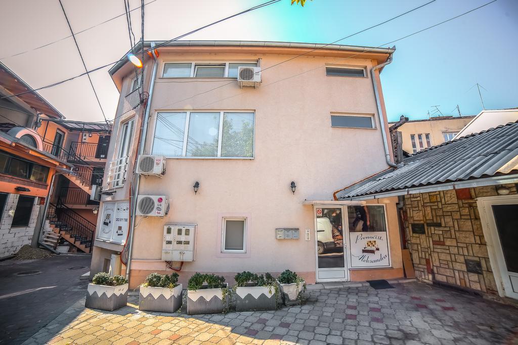 קרגיובאק Apartmani Aleksandra U Centru Grada מראה חיצוני תמונה